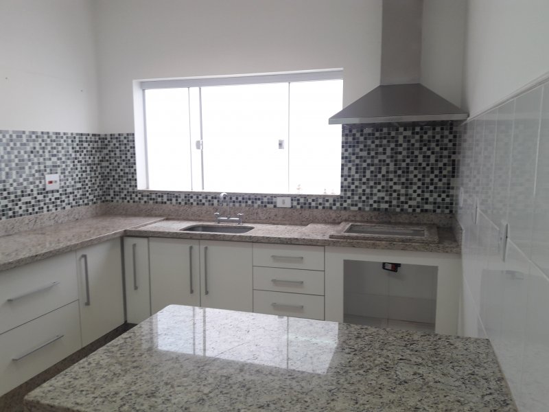 Casa à venda Somenzari com 229m² e 4 quartos por R$ 1.500.000 - 665202277-20211117-142621.jpg