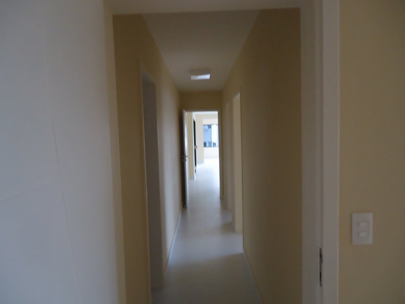 Apartamento à venda Tirol com 100m² e 3 quartos por R$ 500.000 - 1750297041-corredor-1.JPG