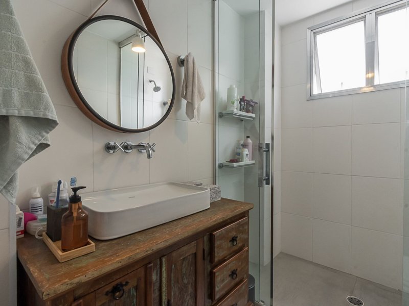 Apartamento à venda Vila Mariana com 86m² e 2 quartos por R$ 890.000 - 755641804-banheiro1.jpg