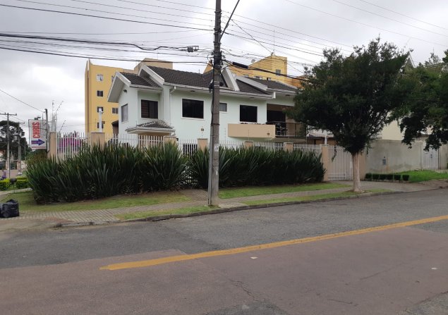 imóvel com 213m²