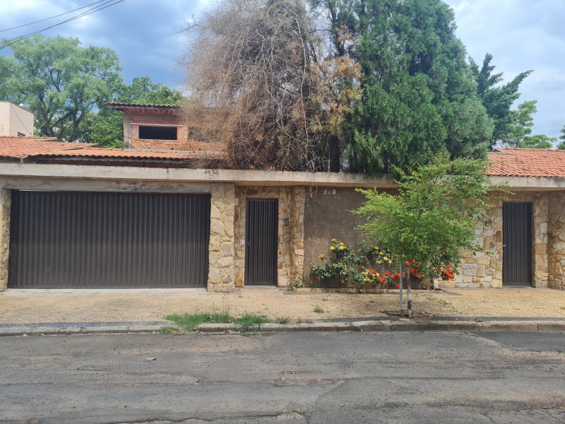 Casa à venda Conjunto Habitacional Inocente Vl. Nova Júnior com 600m² e 4 quartos por R$ 90.000 - 714311072-16406248645262011068418975682996.jpg