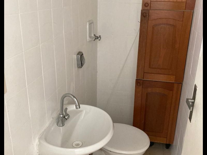 Apartamento à venda Centro com 105m² e 3 quartos por R$ 280.000 - 1368046307-banheiro-lavanderia.jpg