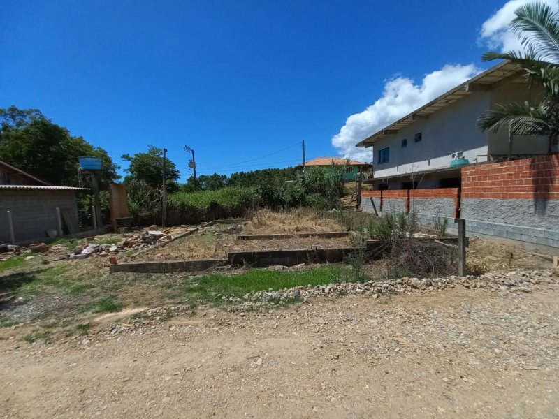 Terreno à venda Centro com 257m² e 1 quarto por R$ 95.000 - 682145011-img-20211225-wa0009.jpg