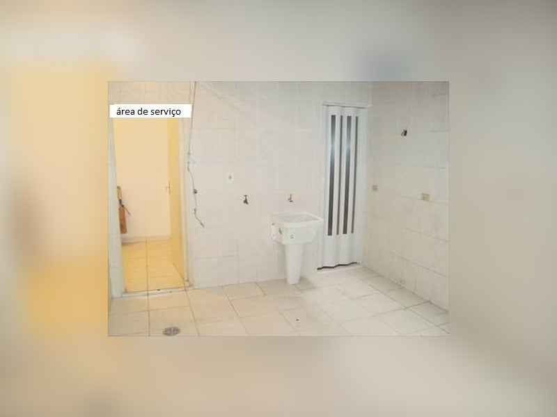 Apartamento à venda Higienópolis com 112m² e 2 quartos por R$ 750.000 - area-de-servico-vista-para-terceiro-quarto-e-banheiro-2.JPG