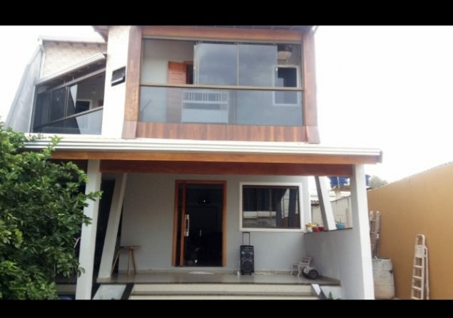 imóvel com 220m²