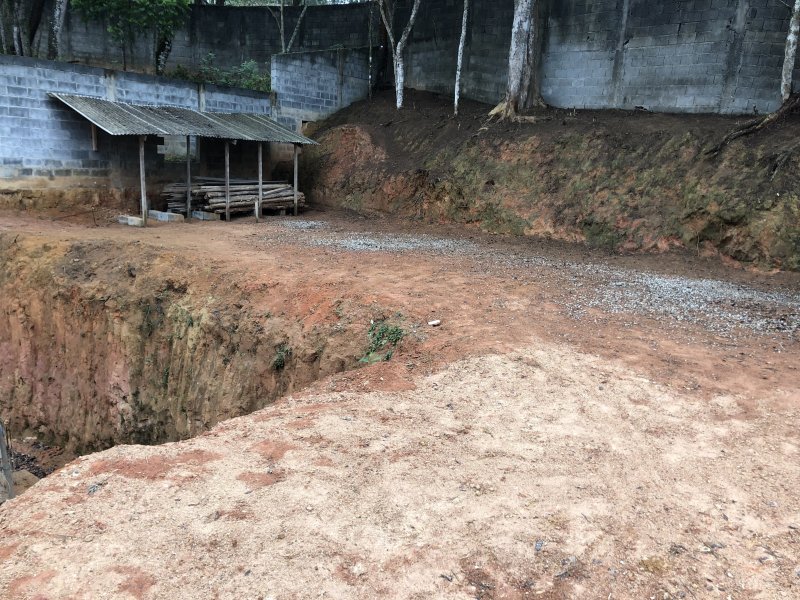 Terreno à venda Granja Carneiro Viana com 538m² e 1 quarto por R$ 270.000 - 1016152845-97099ec8-2a9a-4c8e-95d1-1da7209e9952.jpeg