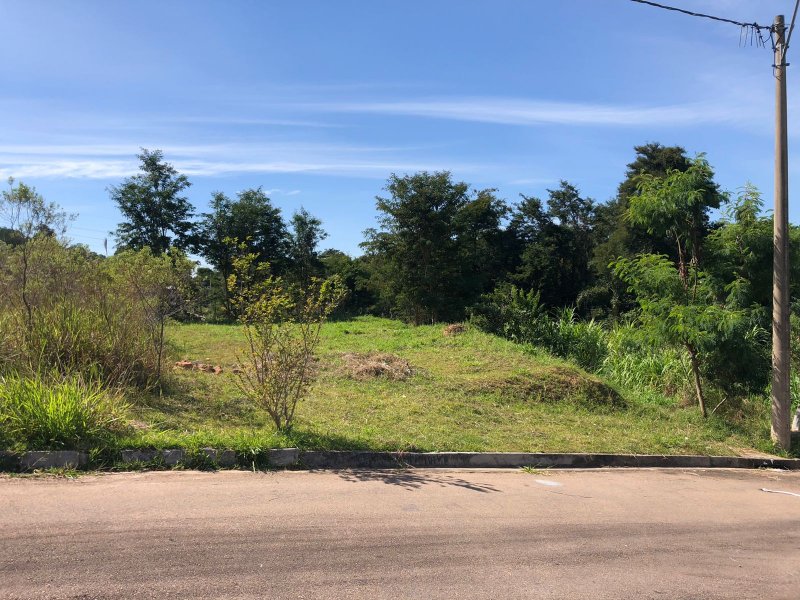 Terreno à venda Jardim Ipyranga com 305m² e 1 quarto por R$ 305.000 - 1917806603-59a97382-2aa6-4166-874a-725e994b1f1a.jpeg