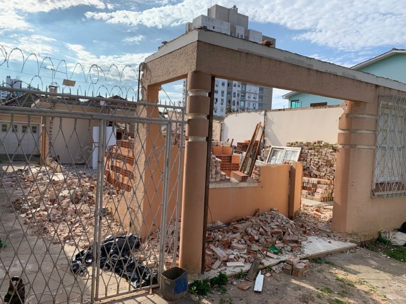 Terreno à venda Partenon com 325m² e 1 quarto por R$ 540.000 - 1130337840-img-20210904-wa0022.jpg