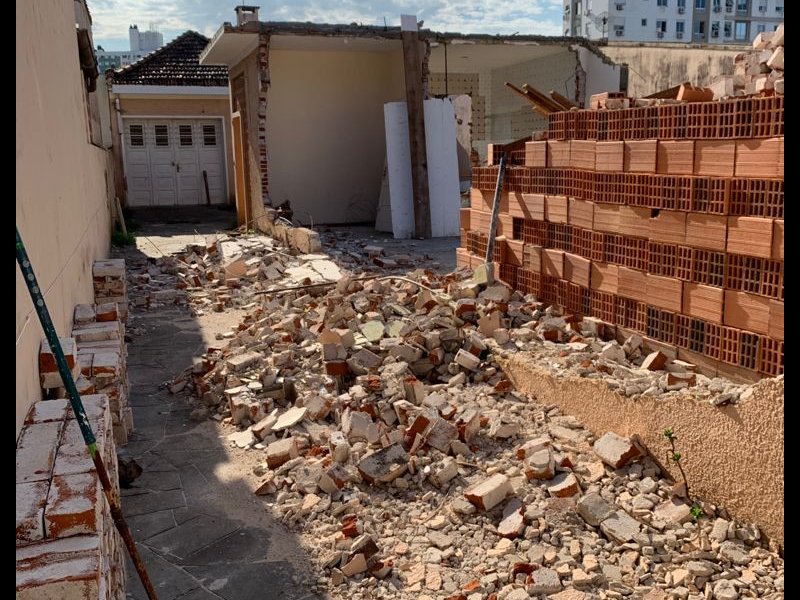 Terreno à venda Partenon com 325m² e 1 quarto por R$ 540.000 - 1324669431-img-20210904-wa0020.jpg