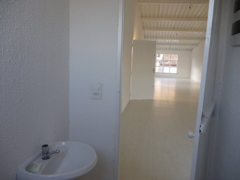Comercial à venda Vila Jardini com 180m² e 1 quarto por R$ 700.000 - 1340639987-p1010481.jpg
