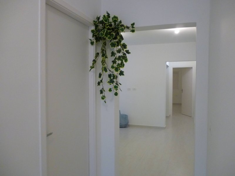 Comercial à venda Vila Jardini com 180m² e 1 quarto por R$ 700.000 - 1751519211-p1010565.jpg