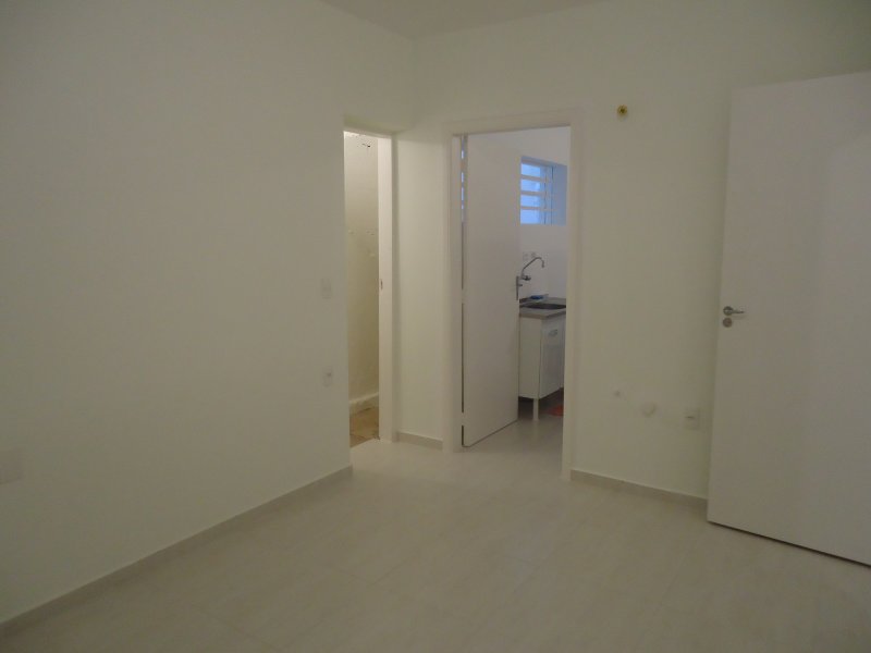 Comercial à venda Vila Jardini com 180m² e 1 quarto por R$ 700.000 - 1814165551-dsc03354.jpg