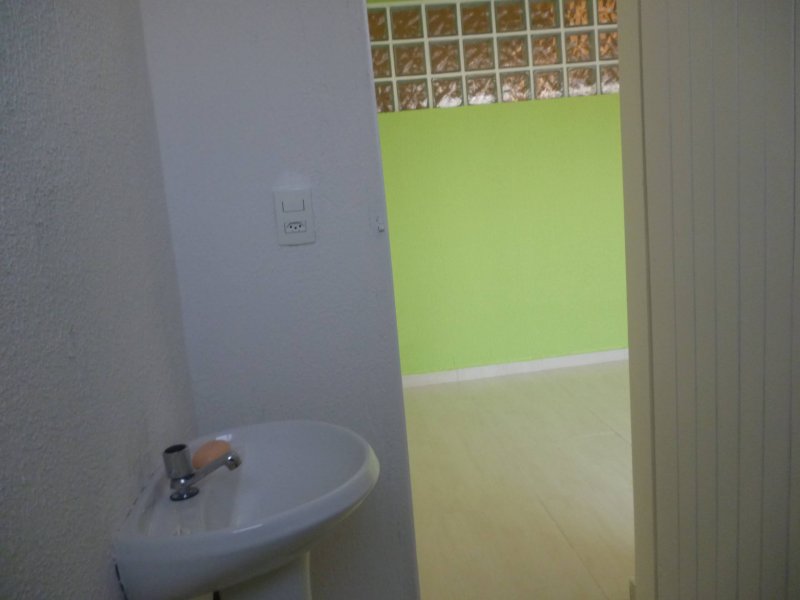 Comercial à venda Vila Jardini com 180m² e 1 quarto por R$ 700.000 - 739937535-p1010516.jpg