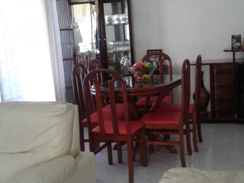 Casa à venda Jardim Santa Inês II com 250m² e 4 quartos por R$ 450.000 - 1960783758-20190816-141510.jpg