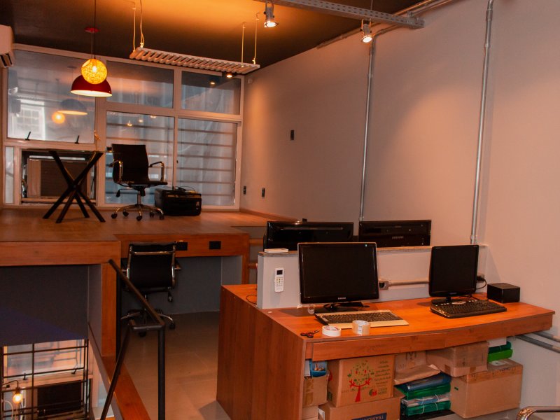 Comercial à venda Centro com 62m² e 1 quarto por R$ 240.000 - 97599203-img-2412.jpg