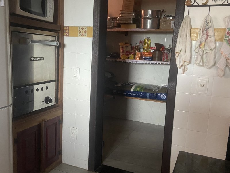 Casa à venda Tropical com 360m² e 3 quartos por R$ 800.000 - 1674419906-d66f89bd-9788-42c6-8b61-3493ad211837.jpeg