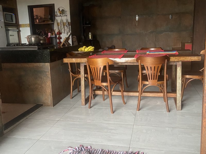 Casa à venda Tropical com 360m² e 3 quartos por R$ 800.000 - 243074076-ab1df316-0447-4eab-afc1-7c34ca880483.jpeg