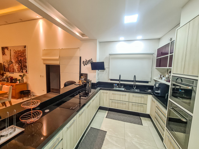 Casa de condomínio à venda Jardim D'icarai com 500m² e 5 quartos por R$ 2.500.000 - casa-a-r-icarai-at-veridianagabriel-148.jpg