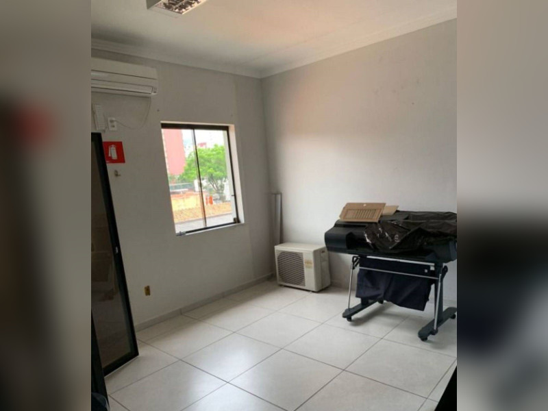 Comercial à venda Jardim das Laranjeiras com 480m² e 1 quarto por R$ 1 - 43.jpg