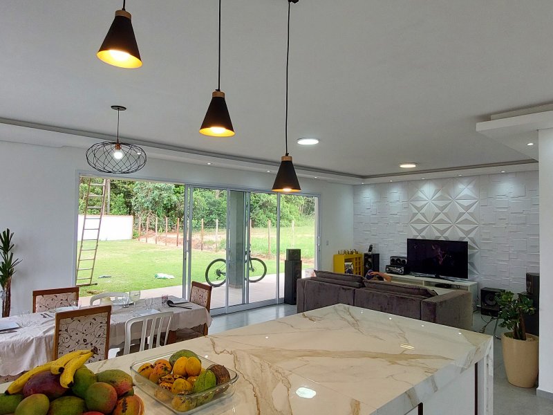 Casa à venda Centro com 242m² e 4 quartos por R$ 890.000 - 1662467775-inbound4803546849675911551.jpg