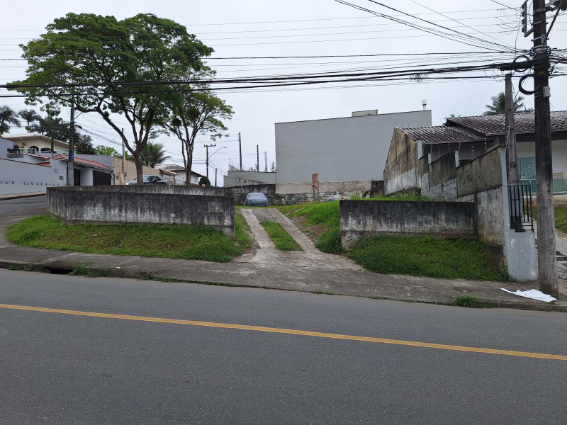 Terreno à venda Floresta com 460m² e 1 quarto por R$ 600.000 - imagem-do-whatsapp-de-2024-11-04-as-144957-6b236bd1.jpg