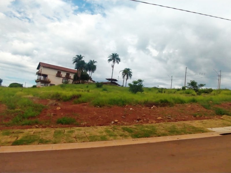 Terreno à venda Jardim Universal com 250m² e 1 quarto por R$ 126.000 - 1696002954-terreno-edt.jpg