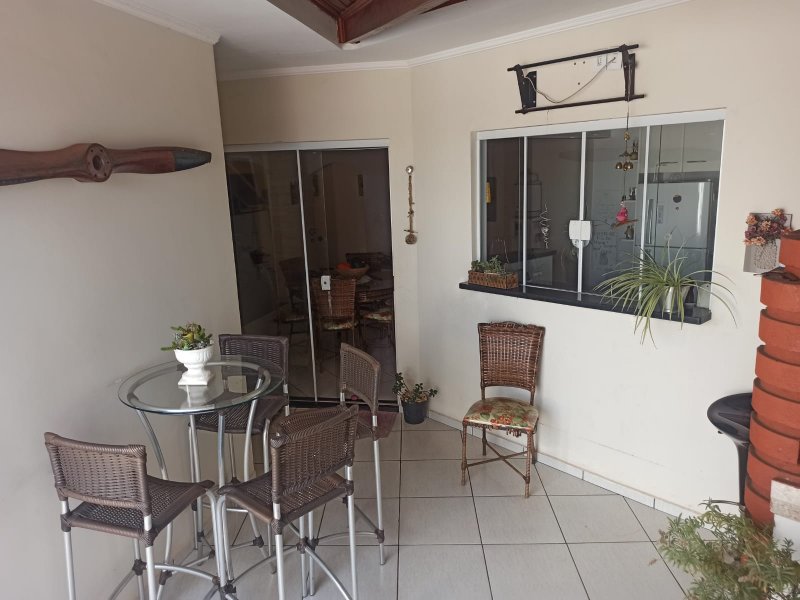 Casa à venda Vila Bela com 328m² e 4 quartos por R$ 450.000 - 2142339299-churrasqueira.jpeg