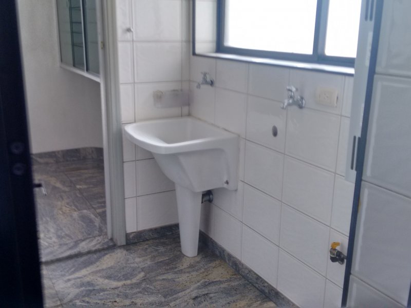 Apartamento à venda Santana com 113m² e 3 quartos por R$ 75.000.000 - 448306204-area-de-servico.jpg