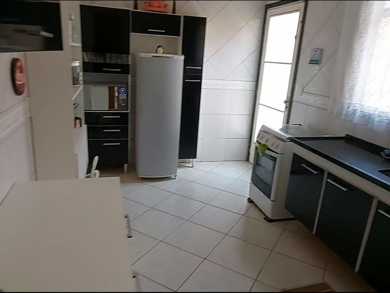 Casa à venda Jardim Paulista com 242m² e 3 quartos por R$ 820.000 - 215506356-cozinha.jpg