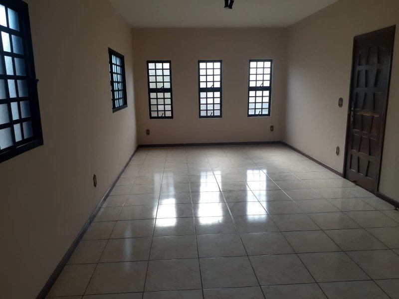 Casa à venda Fabrício com 180m² e 3 quartos por R$ 600.000 - 1361135089-img-20220114-wa0063.jpg