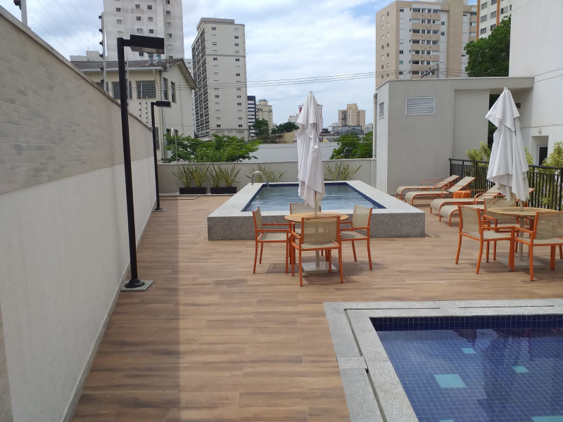 Apartamento à venda Bosque da Saúde com 52m² e 2 quartos por R$ 630.000 - piscinas-adulto-e-infantil.jpg