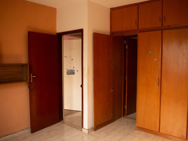 Casa à venda Jardim Aeroporto com 450m² e 2 quartos por R$ 500.000 - 673785418-swf5162.jpg