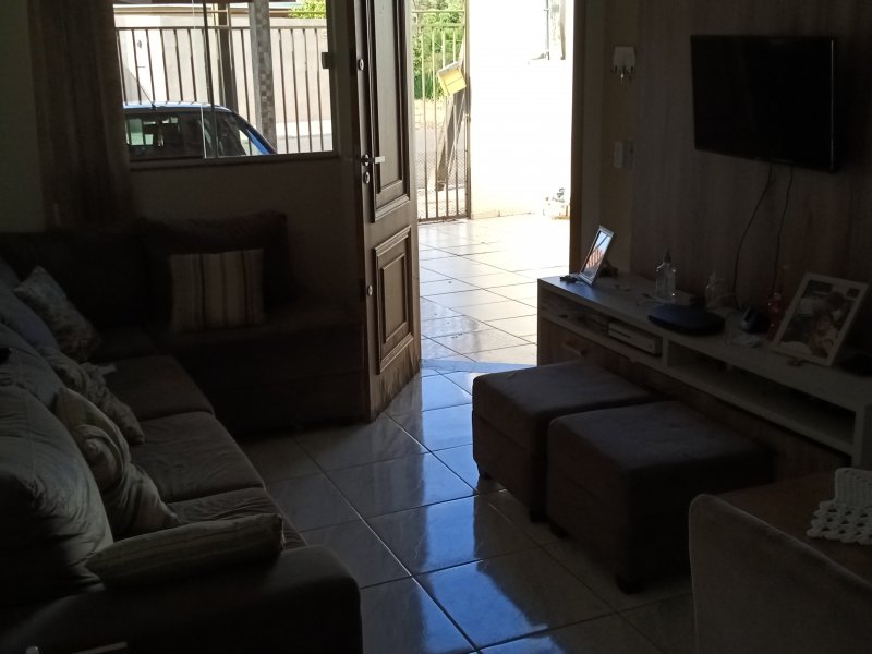 Casa à venda Aragarça com 88m² e 2 quartos por R$ 250.000 - 1640602146-img-20220112-085146-1.jpg