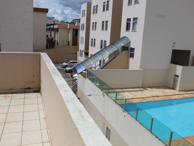 Cobertura à venda Santa Mônica com 176m² e 4 quartos por R$ 420.000 - img-20211220-wa0157.jpg