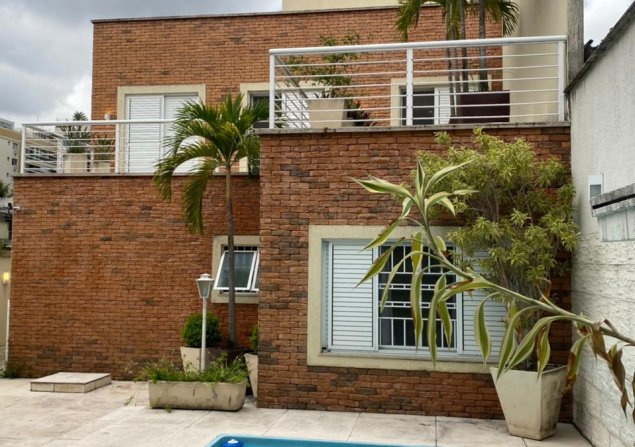 imóvel com 450m²