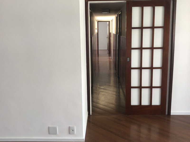 Apartamento à venda Icaraí com 170m² e 4 quartos por R$ 1.380.000 - 1740610572-corredor.jpg