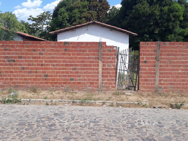 Terreno à venda Prado com 425m² e 1 quarto por R$ 40.000 - 1443285094-095bfaed-ae38-40d1-aa36-49a8f7f19e10.jpeg