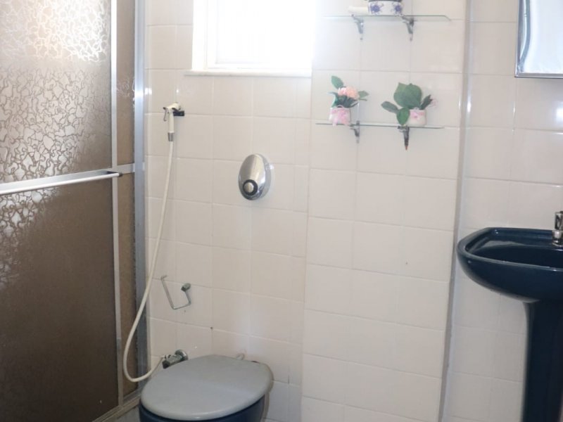 Apartamento à venda Porto D'aldeia com 84m² e 2 quartos por R$ 155.000 - 1734626479-banheiro-2.jpg