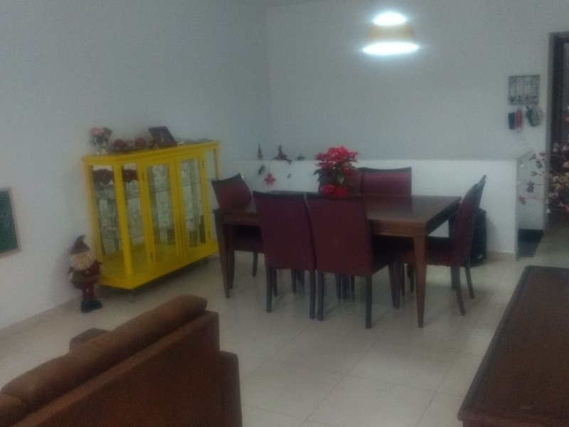 Casa à venda Centro com 190m² e 3 quartos por R$ 890.000 - 801692310-inbound1068888880206764305.jpg