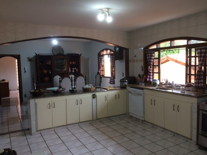 Casa à venda Centro com 258m² e 5 quartos por R$ 750.000 - 2136226325-30.JPG
