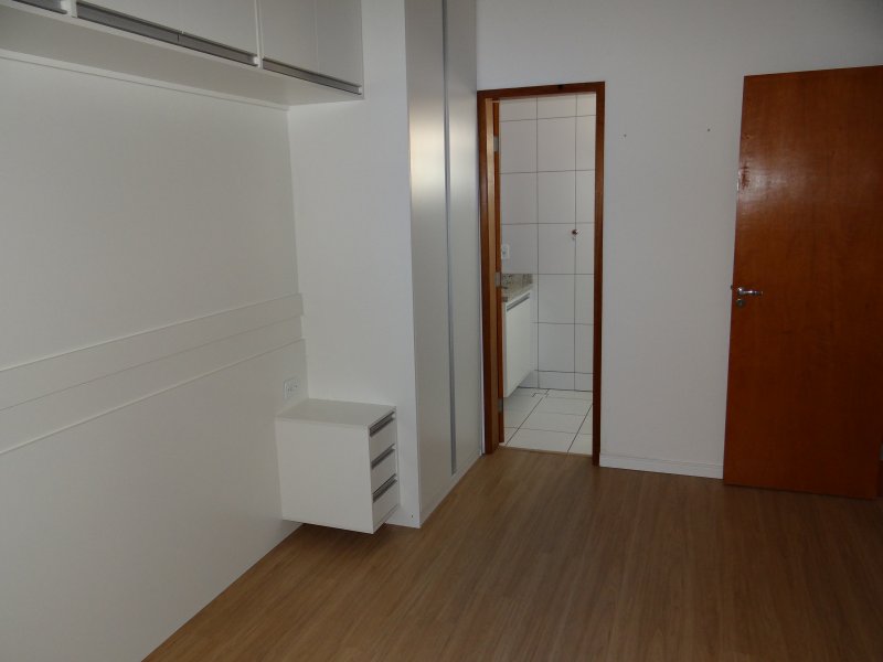 Apartamento à venda Centro com 71m² e 2 quartos por R$ 285.000 - 675110657-quarto-1.JPG