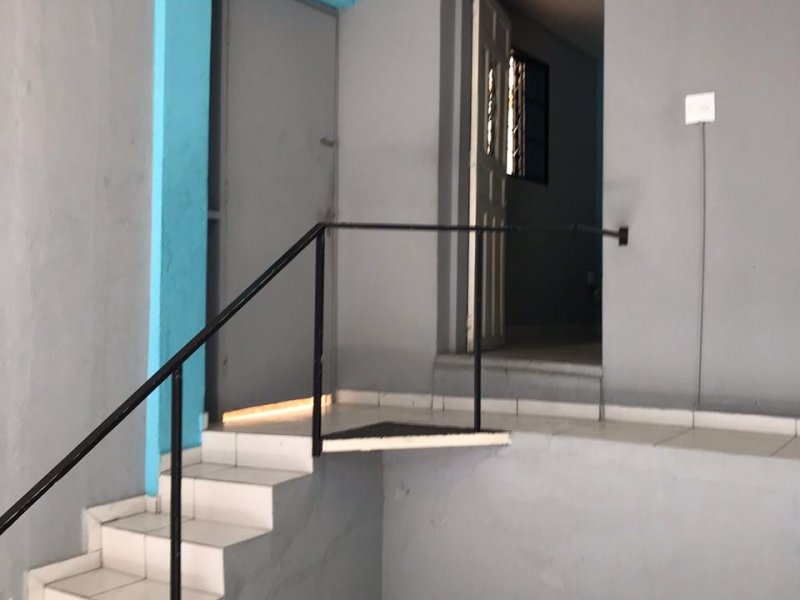 Casa à venda Alto de Pinheiros com 145m² e 2 quartos por R$ 580.000 - 1169926089-garagem.jpg