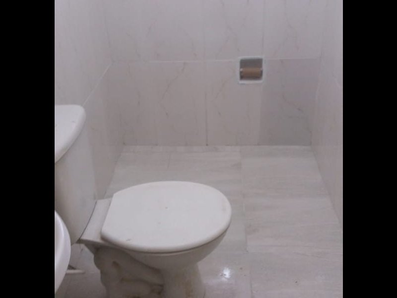 Casa à venda Alto de Pinheiros com 145m² e 2 quartos por R$ 580.000 - 1846213165-banheiro-casa-fundos.jpg