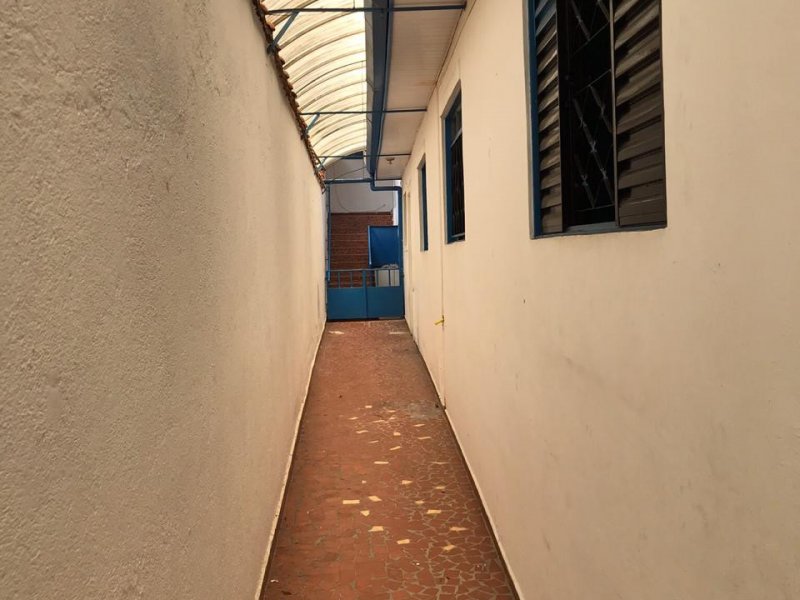 Casa à venda Alto de Pinheiros com 145m² e 2 quartos por R$ 580.000 - 2065610073-corredor.jpg