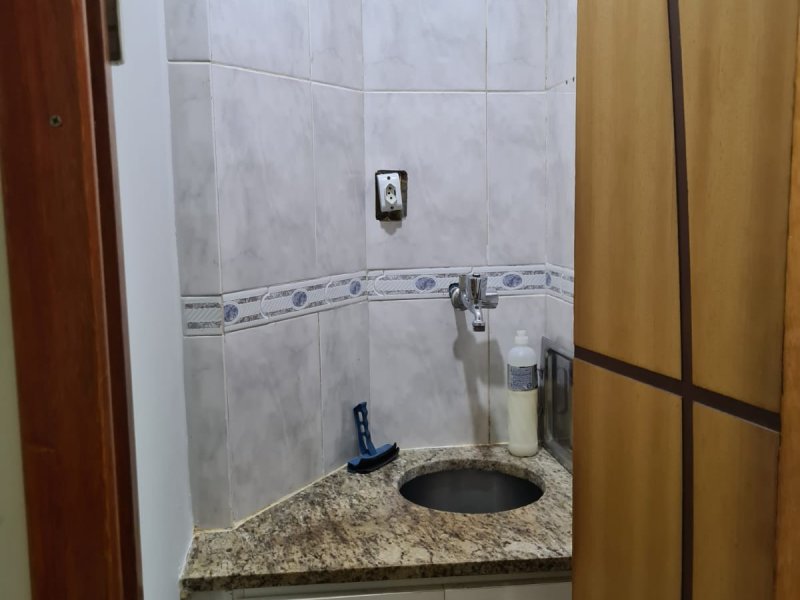 Comercial à venda Centro com 40m² e 1 quarto por R$ 160.000 - 1027147552-whatsapp-image-2022-01-24-at-10.jpeg