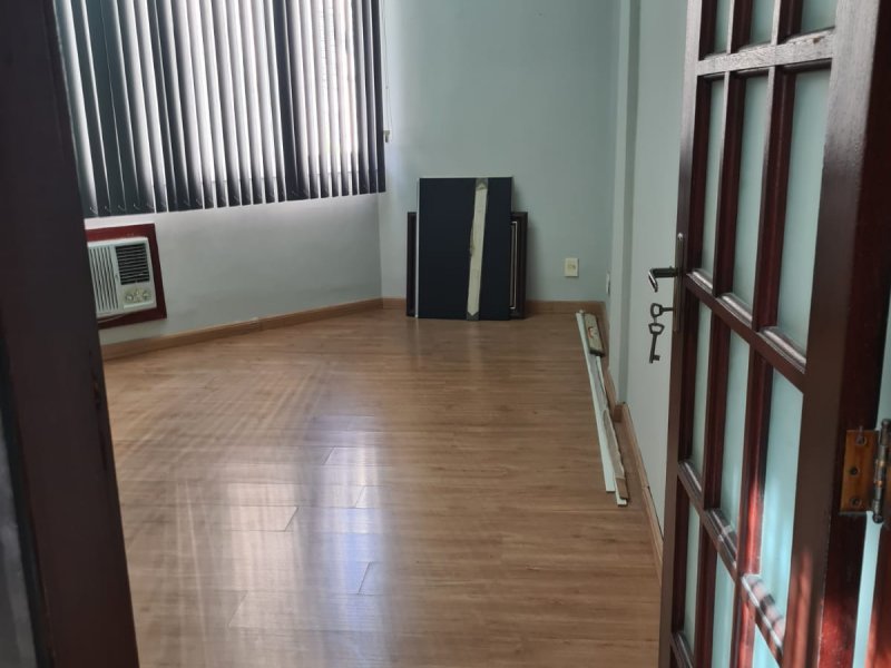 Comercial à venda Centro com 40m² e 1 quarto por R$ 160.000 - 1634351985-whatsapp-image-2022-01-24-at-10.jpeg