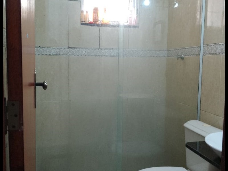Casa à venda Itaipuaçu com 200m² e 4 quartos por R$ 585.000 - 1083342171-banheiro-social2.jpg
