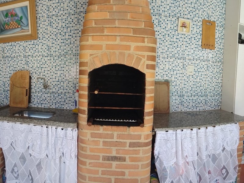 Casa à venda Itaipuaçu com 200m² e 4 quartos por R$ 585.000 - 1416626055-churrasqueira1.jpg