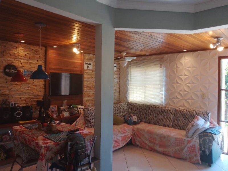 Casa à venda Itaipuaçu com 200m² e 4 quartos por R$ 585.000 - 149951503-sala-1.jpg