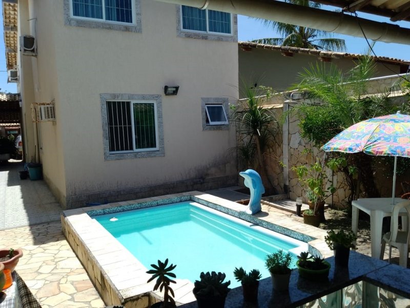 Casa à venda Itaipuaçu com 200m² e 4 quartos por R$ 585.000 - 804159563-area-da-piscina-1.jpg